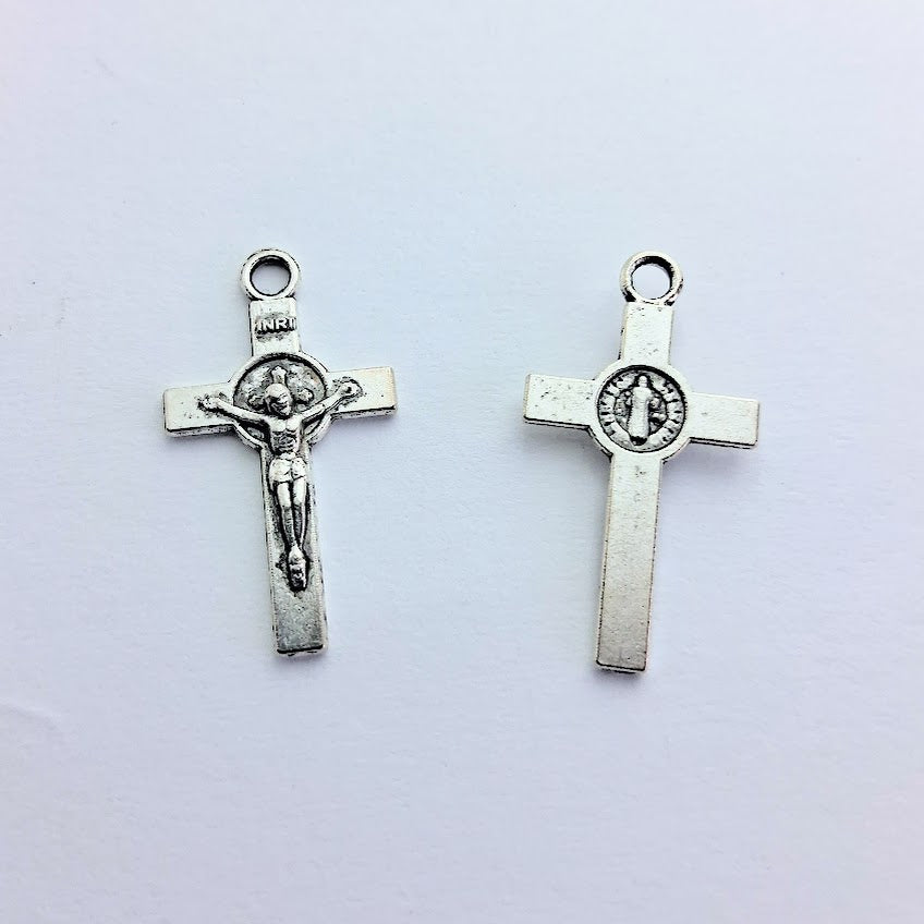 Crucifix Crosses Pewter Silver (18 Pieces)